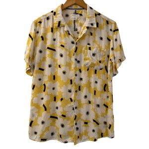 Sovereign Code Yellow Daisy Print Button-Up Shirt, Short Sleeve, Rayon, Size M